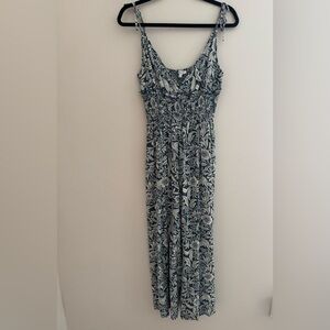 Patrons Of Peace Women’s Jumpsuit Size Small Blue White Floral Smocked